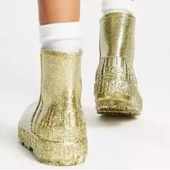 UGG Drizlita Glittery Gold Rain Boots - size 6